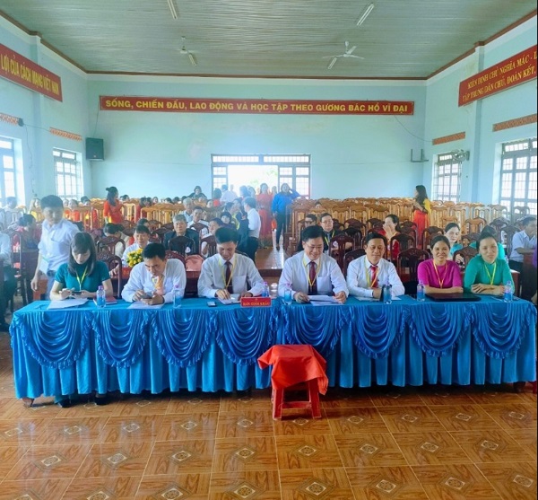 BAN GIAM KHAO
